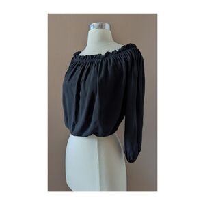 Brandy Melville Cropped Black Top